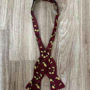 Elegant Red and Gold Bow Tie